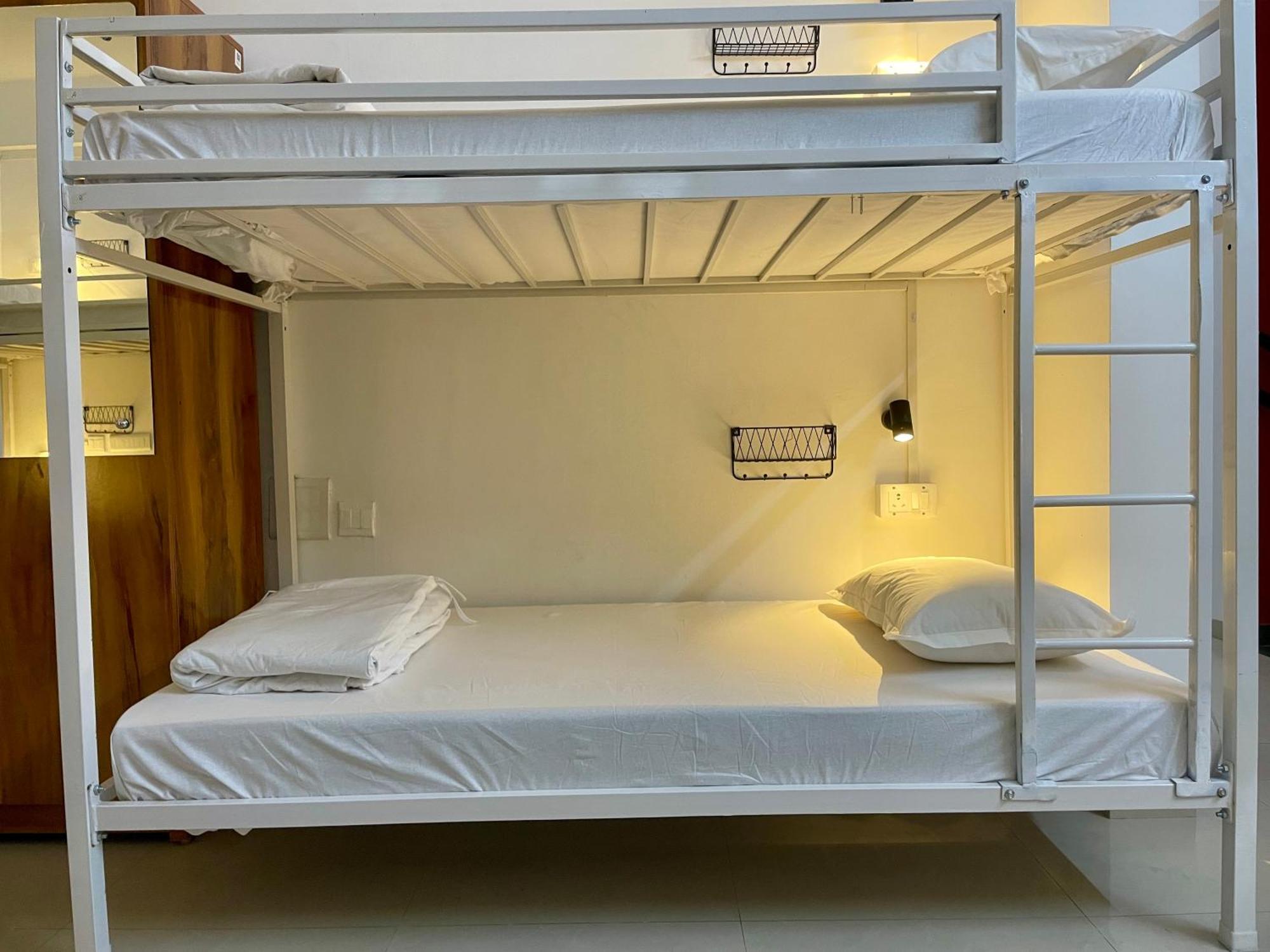 Hoshtel99 - Lux - Stay, Cowork And Cafe - Luxurious Bungalow Poona Buitenkant foto