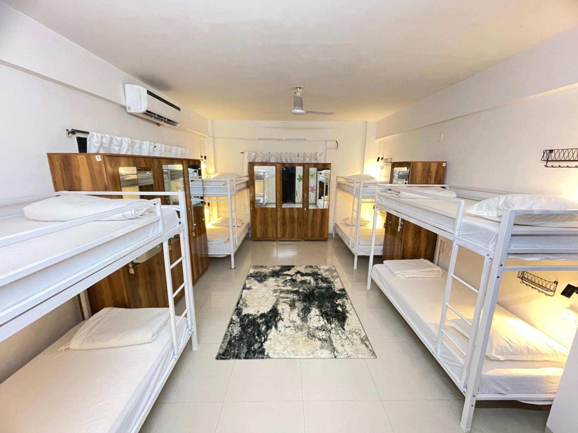 Hoshtel99 - Lux - Stay, Cowork And Cafe - Luxurious Bungalow Poona Buitenkant foto