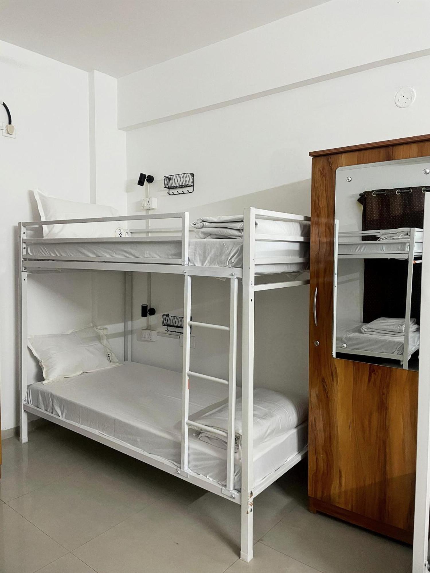 Hoshtel99 - Lux - Stay, Cowork And Cafe - Luxurious Bungalow Poona Buitenkant foto