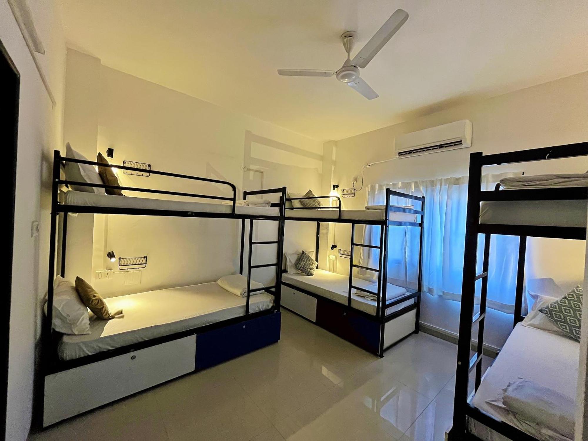 Hoshtel99 - Lux - Stay, Cowork And Cafe - Luxurious Bungalow Poona Buitenkant foto