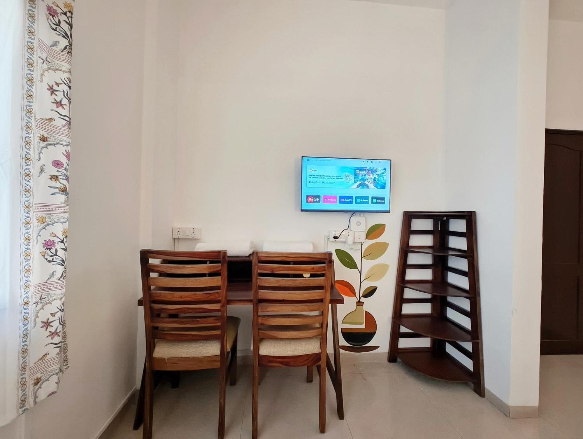 Hoshtel99 - Lux - Stay, Cowork And Cafe - Luxurious Bungalow Poona Buitenkant foto